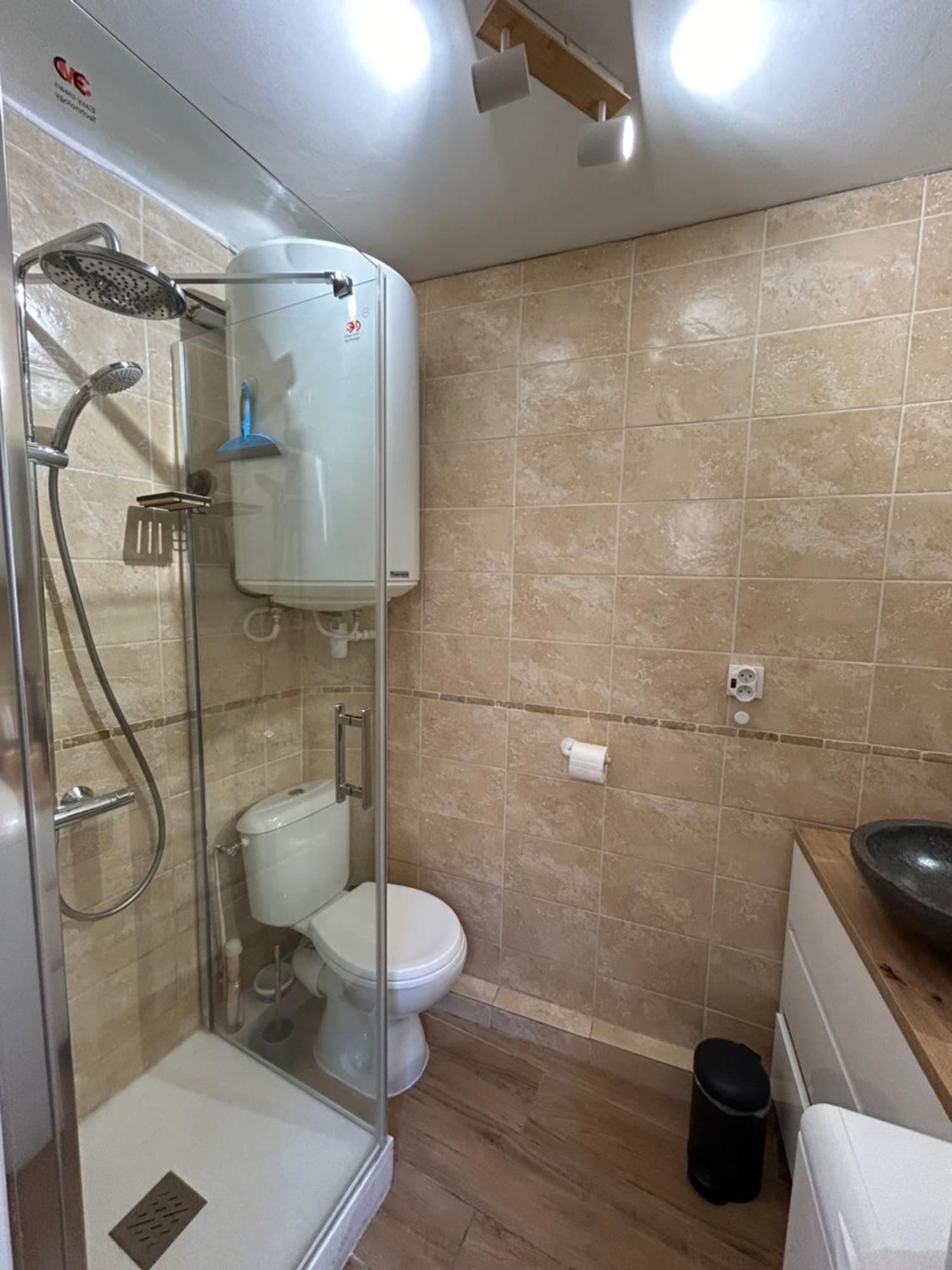 Duplex Climatise Proche Port Toulon Apartment Exterior foto